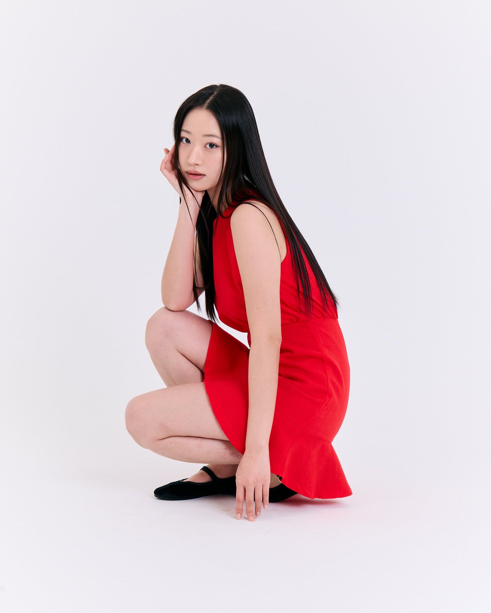 Scarlet Shoulder Cutout Flounce Dress (Scarlet Red)