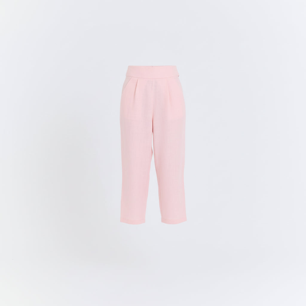 Pink pants with with a metal buckle